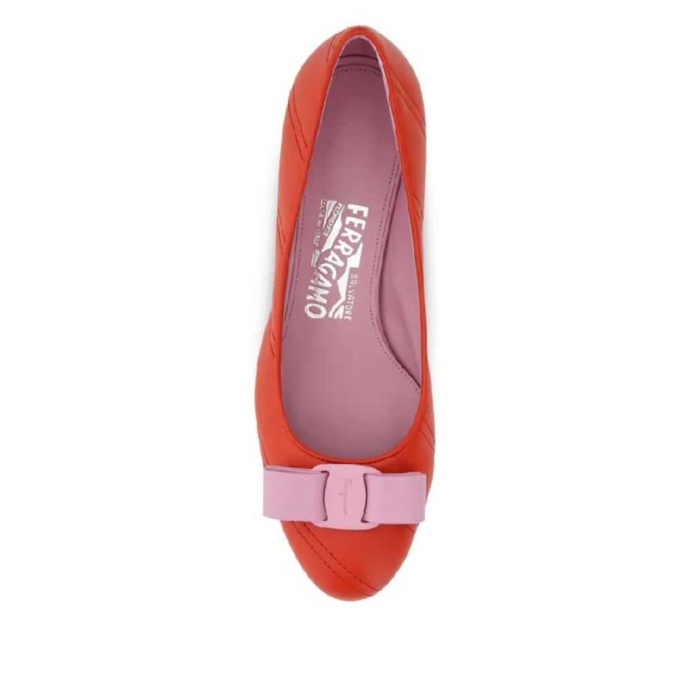 Ferragamo Signature Vara Bow Detail Pumps - Picture 6 of 6